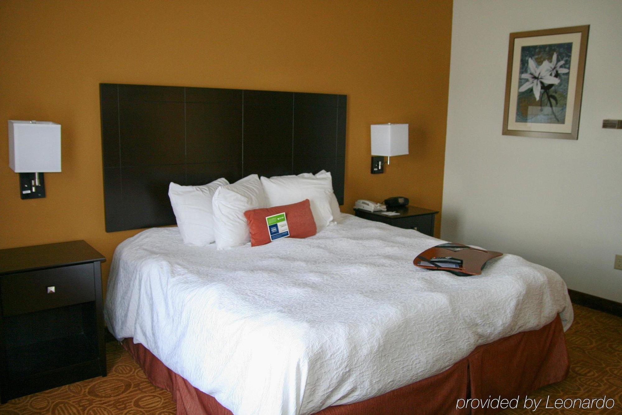 Comfort Inn & Suites Toledo Room photo